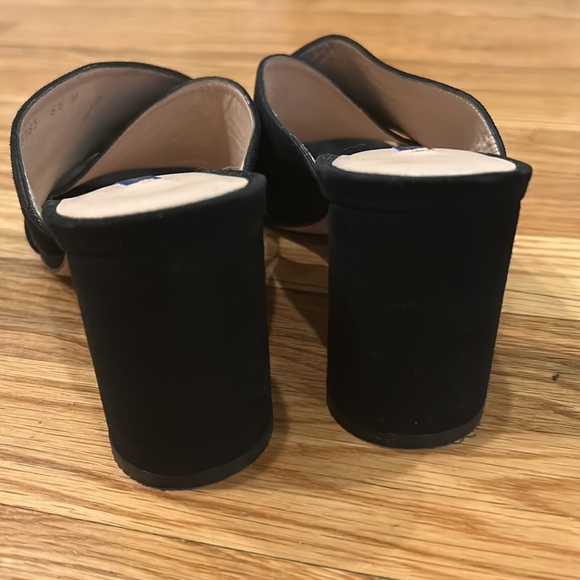 Stuart Weitzman Suede fabric in great condition Stuart Weitzman sandals in black - Picture 2 of 8